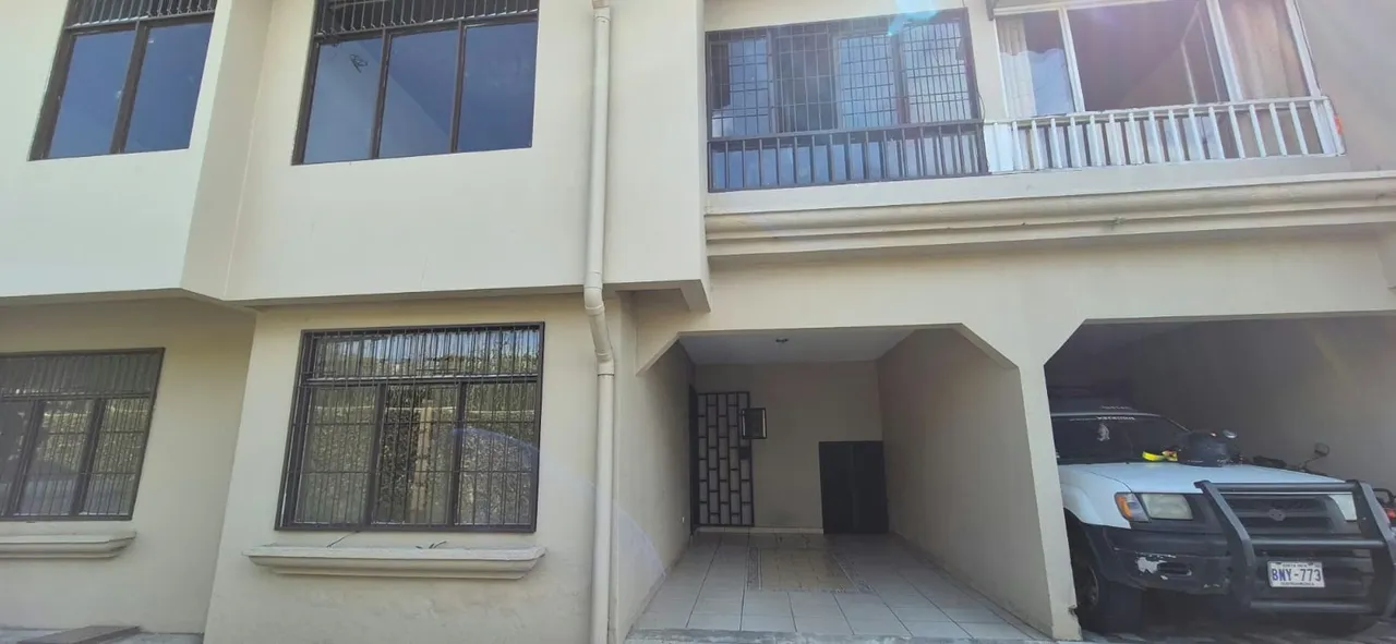 House for sale in condominio in Curridabat 25378