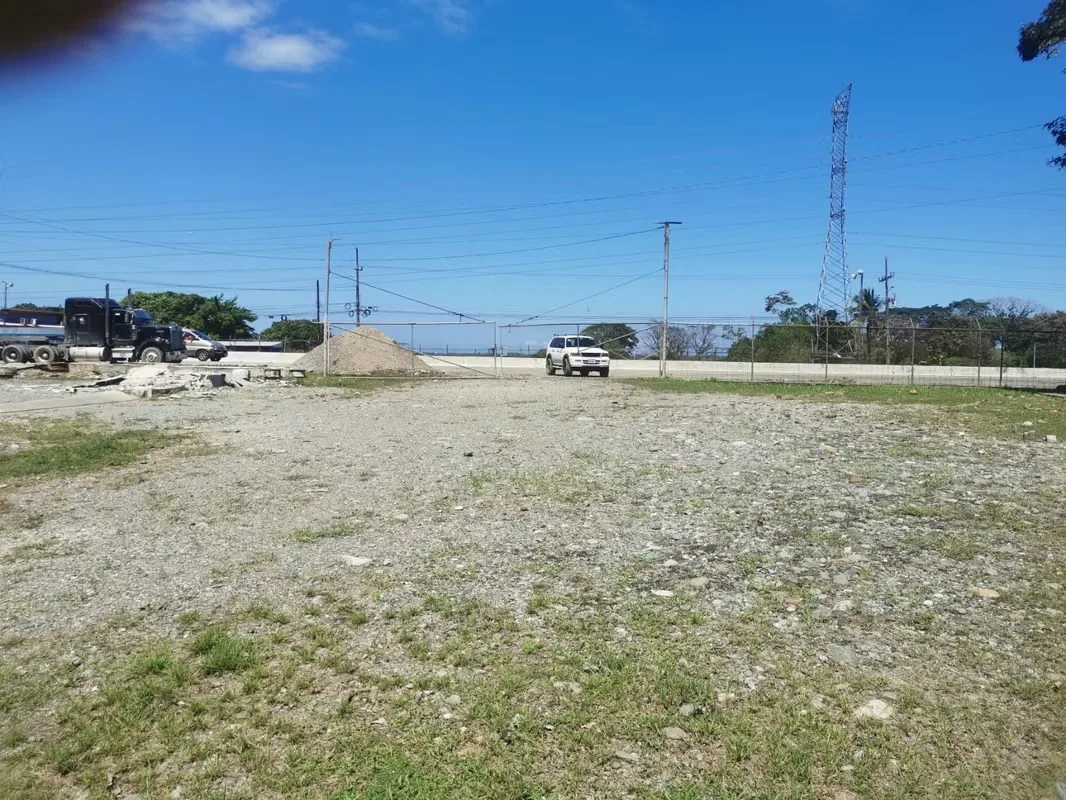 INDUSTRIAL LAND FOR SALE, ON ROUTE 32 AND VERY CLOSE TO APM MOIN TERMINAL