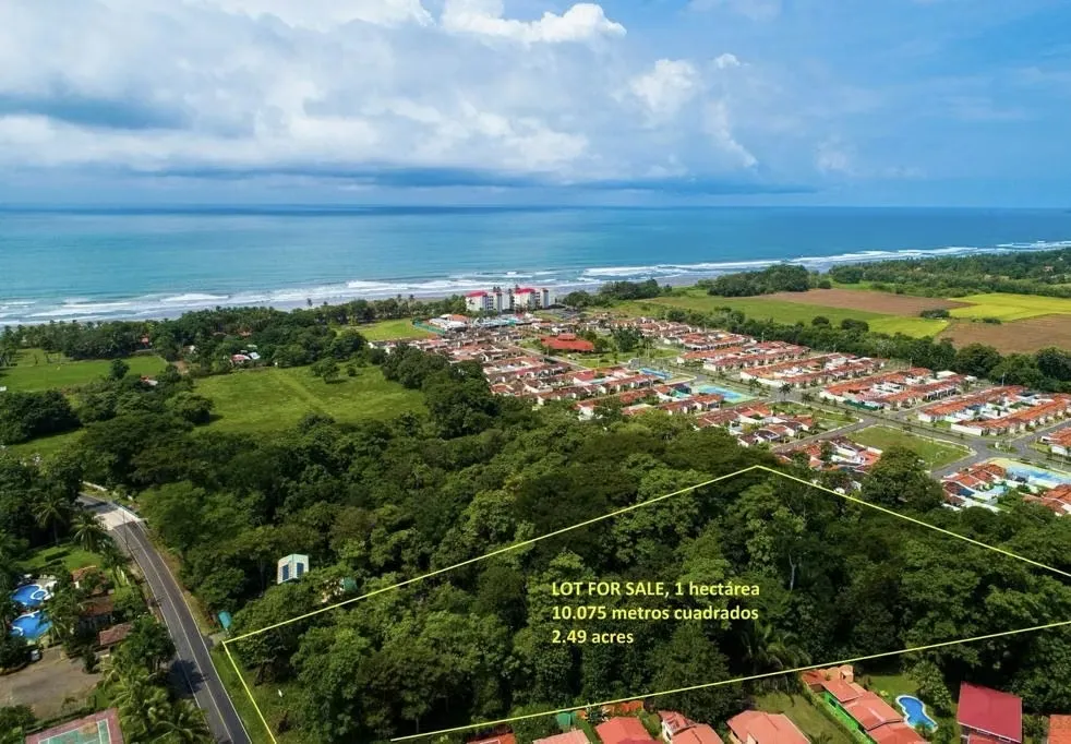 Great investment opportunity in Bejuco, a fast-growing area with strong residential and tourism ...