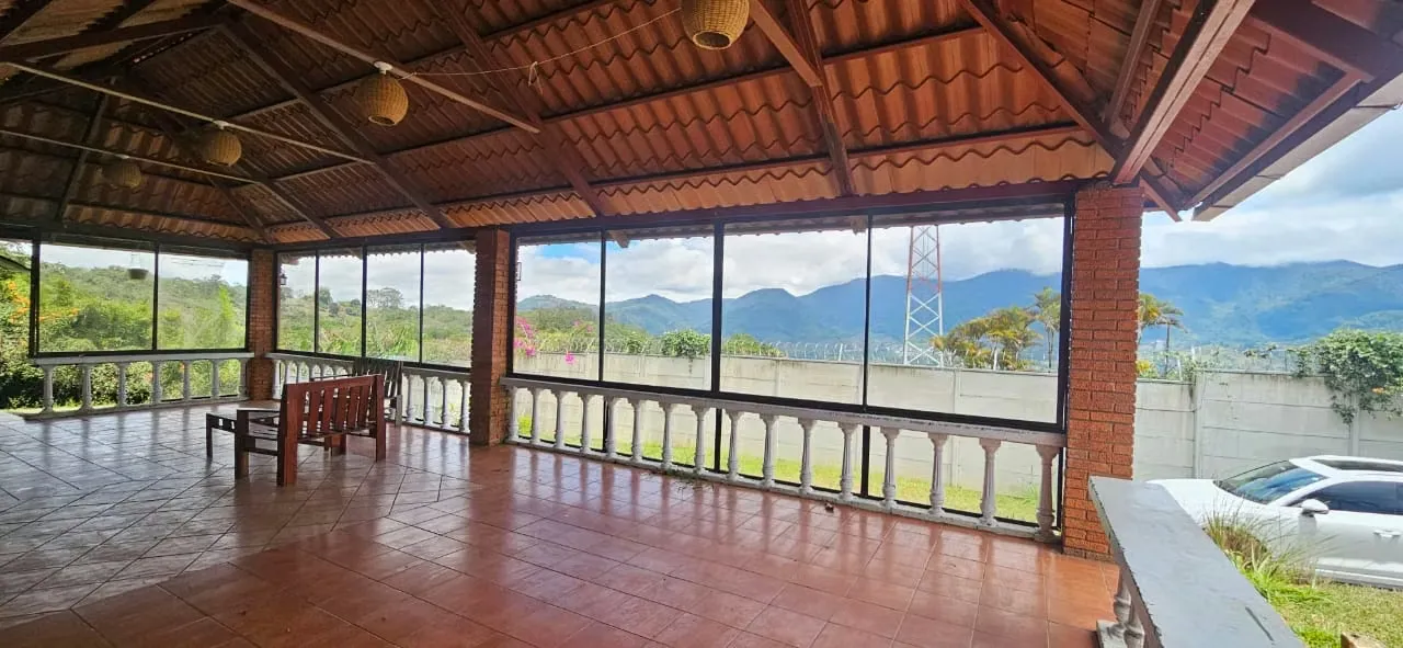 Lot with event hall and view of Laguna de Ujarrás. Ideal tourist investment or country estate