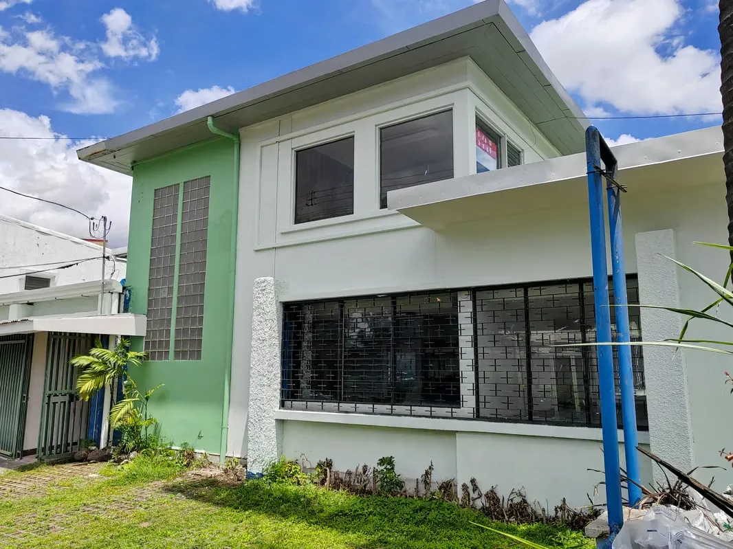 OPPORTUNITY! HOUSE FOR SALE - SAN JOSÉ NEAR THE COURTS - 6 ROOMS