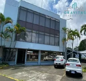 Offices in an office center in La Sabana, available with a surface area of 1,970 m2.