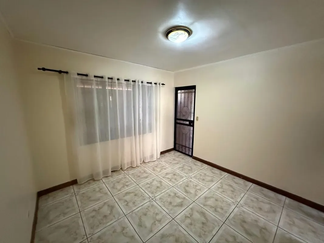 House is sold in Santo Domingo de Heredia, Residencial Villa Adobe