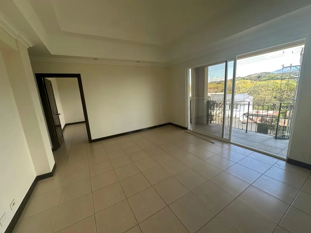 Alquiler de amplio apartamento en Condominio San Vicente Belen cerca Lindora — photo 4