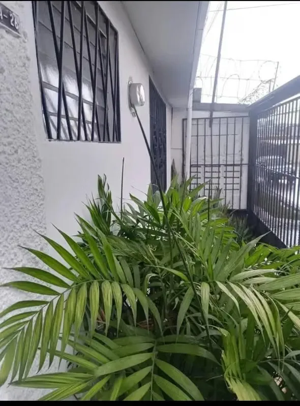 Se Vende Hermosa Casa con Apartamento Independiente – Curridabat, San José (Código k05)