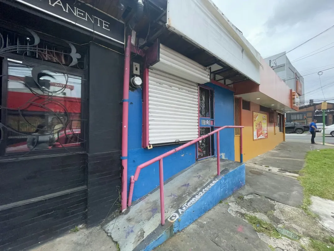 Venta de 2 Locales, para remodelar en San Pedro! P563