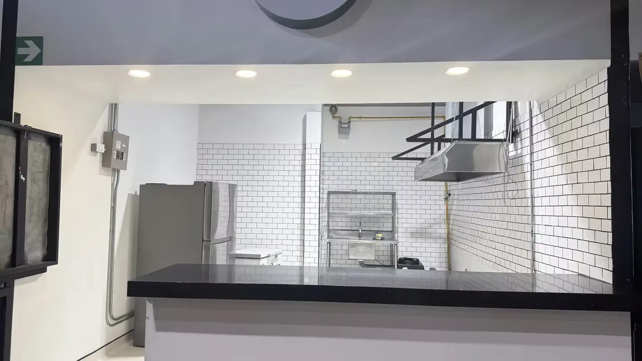 COMMERCIAL SPACES FOR RENT IN A GASTRONOMIC PLAZA IN SAN PEDRO — photo 4