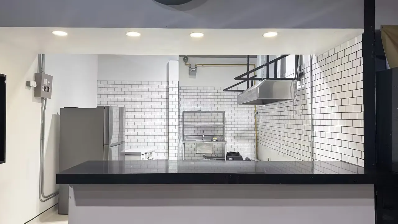 COMMERCIAL SPACES FOR RENT IN A GASTRONOMIC PLAZA IN SAN PEDRO — photo 5