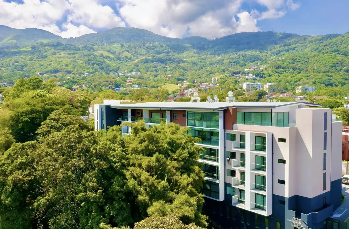 HOUSE FOR RENT IN CONDO IN GUACHIPELIN ESCAZU