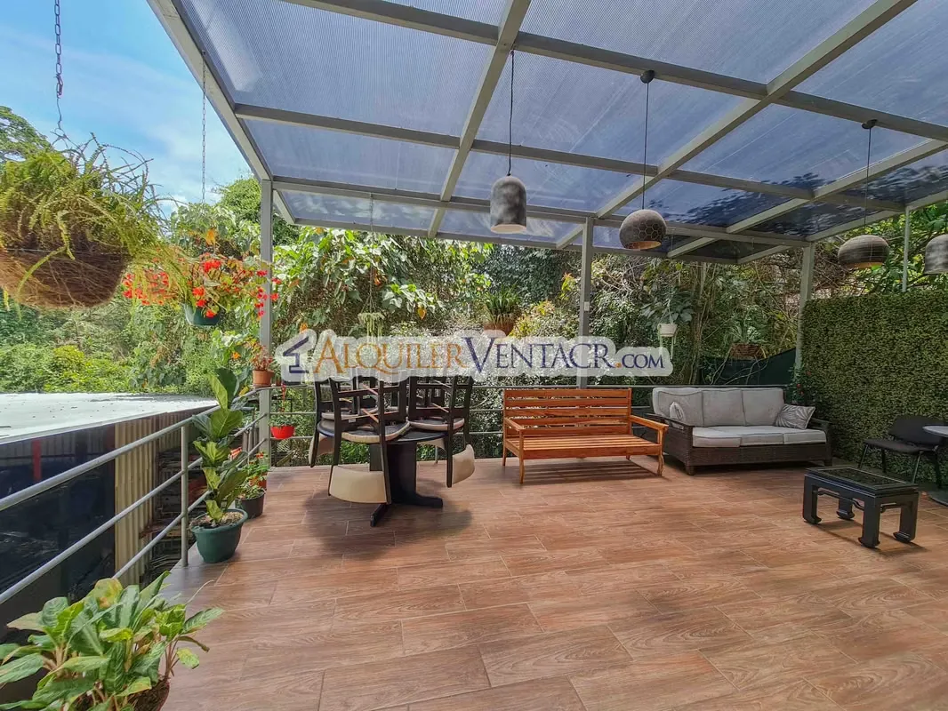 OFIBODEGA DE 625 M2 CON 1.132 M2 DE LOTE EN SAN ANTONIO ESCAZU