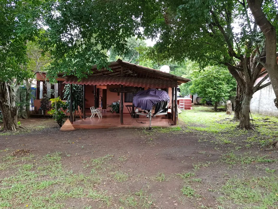 Venta de Casa con Piscina en Coyolar, Orotina, Alajuela