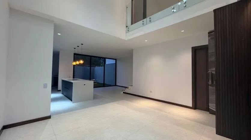 House for Sale in La Floresta Condominium with Spectacular Finishes and a Privileged View — photo 4