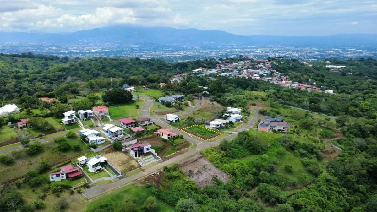 Corner Lot for Sale in Condominium San Isidro, Alajuela — photo 3