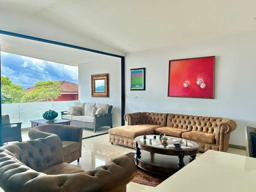 Casa en condominio a la venta en Escazú en DENDERA con línea blanca