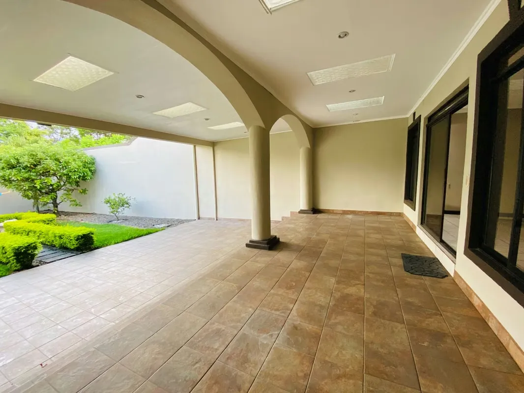 House for sale, located in Pinar del Rio.