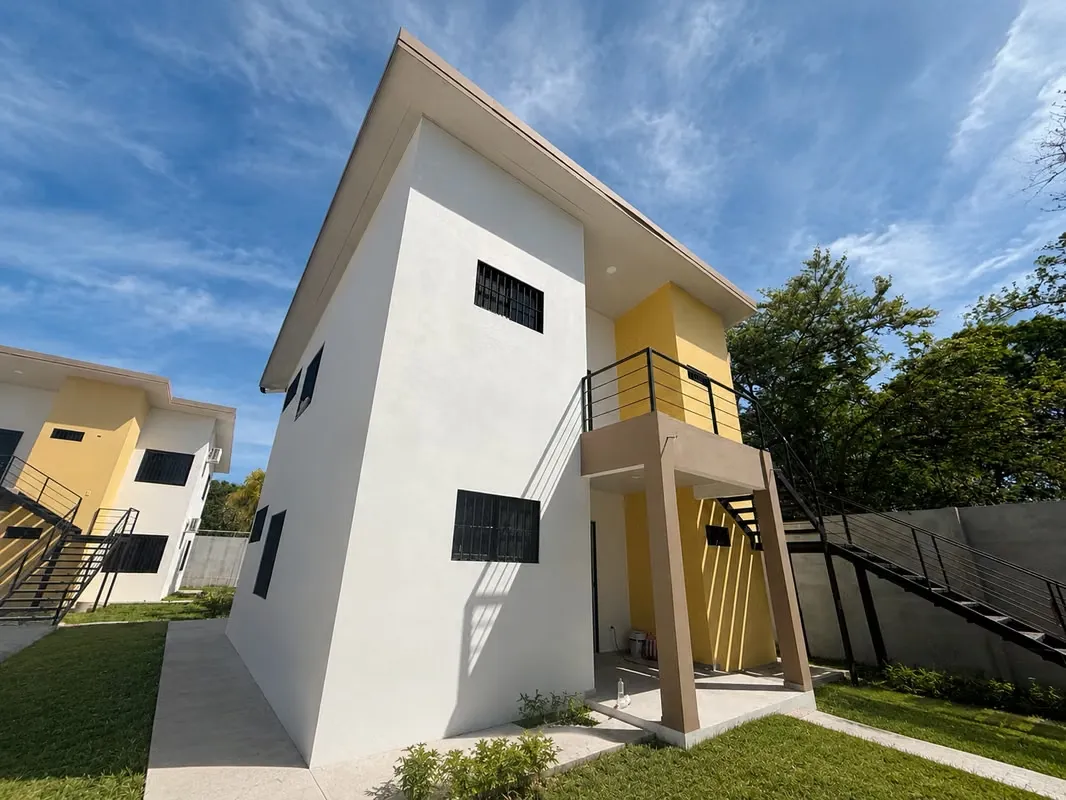 Premiere apartment completely new from June 15
