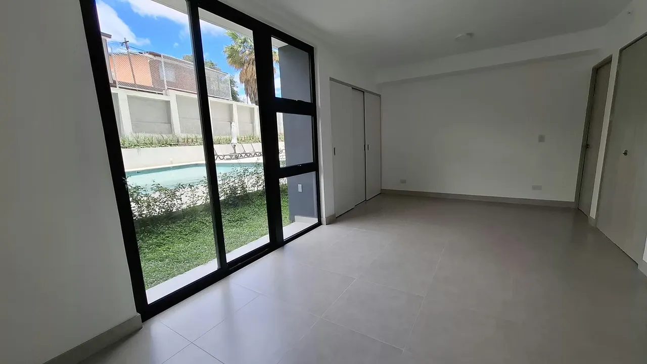 Modern studio for rent in Condominio Skyhouse / San Sebastián