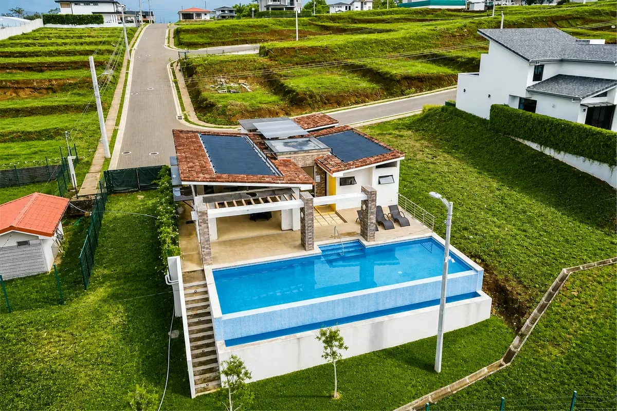 Lot for Sale in Exclusive Terranova Condominium