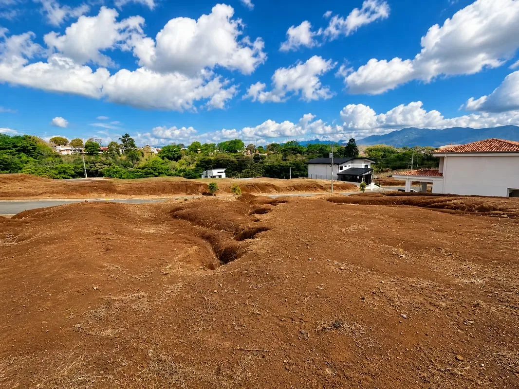 Lot for Sale in Exclusive Terranova Condominium — photo 2