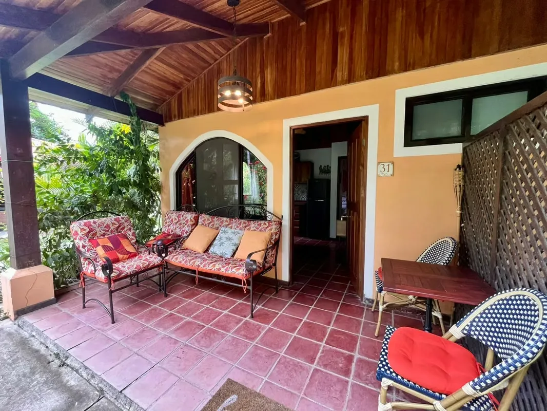 Se vende apartamento cerca de Playa Potrero-  amueblado