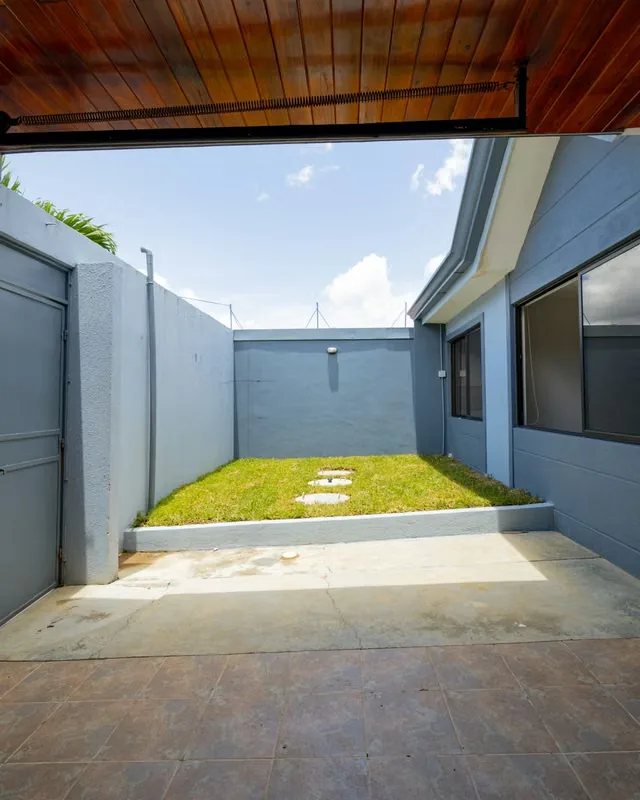 Si está buscando comodidad, tranquilidad y ubicación estratégica en el Este de San José, esta casa en Monte Ayarco puede ser la opción ideal para su familia. — photo 4