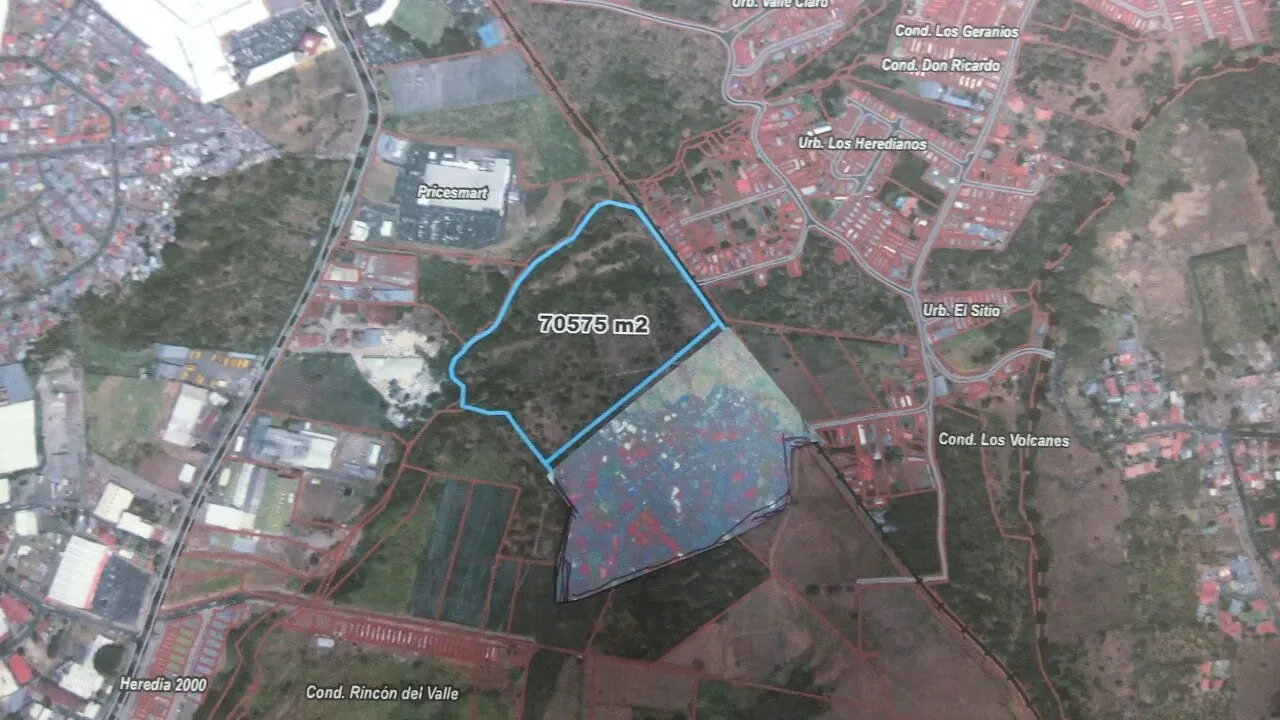 It is located behind PriceSmart, near the Universidad Latina, Paseo de ...