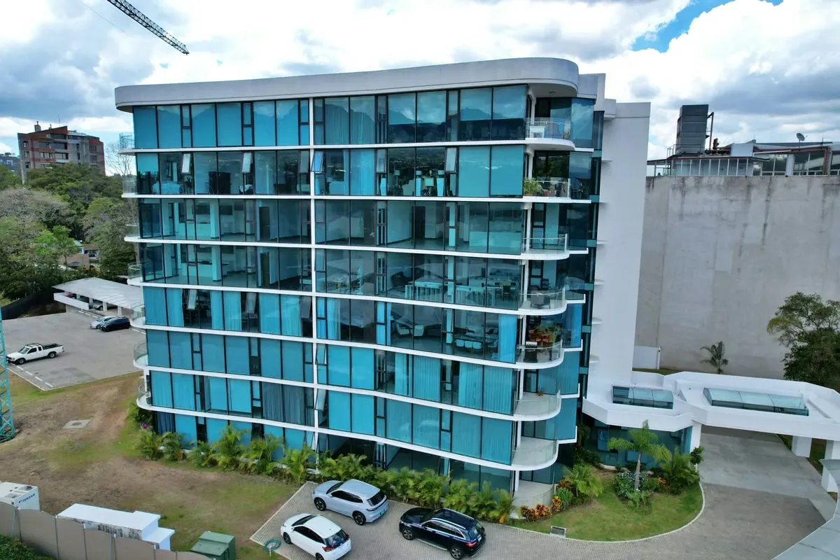 Venta de apartamentos elegantes en condominio, Escazú. (FE)