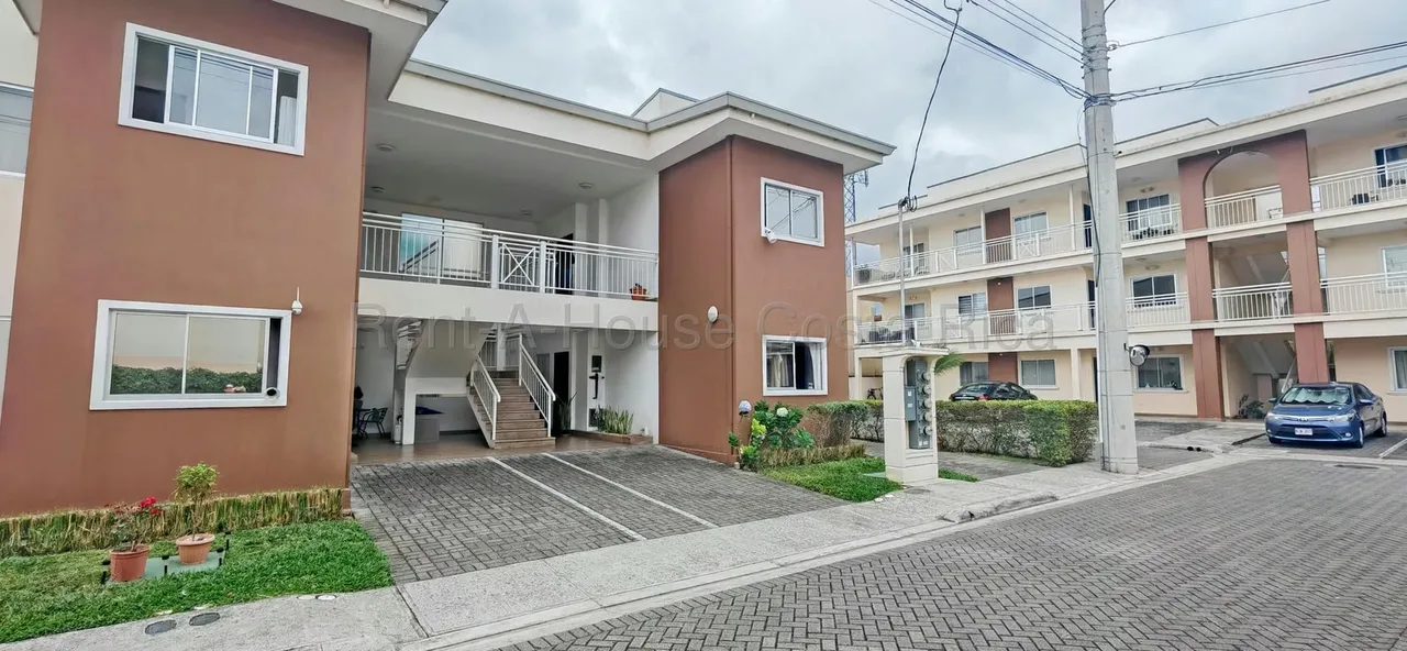 Apartamento en Condominio Bello Campo - Oportunidad para Inversionistas Excelente oportunidad de inversión en una ubicación estratégica, a tan solo 8 minutos del centro de Escazú. ...