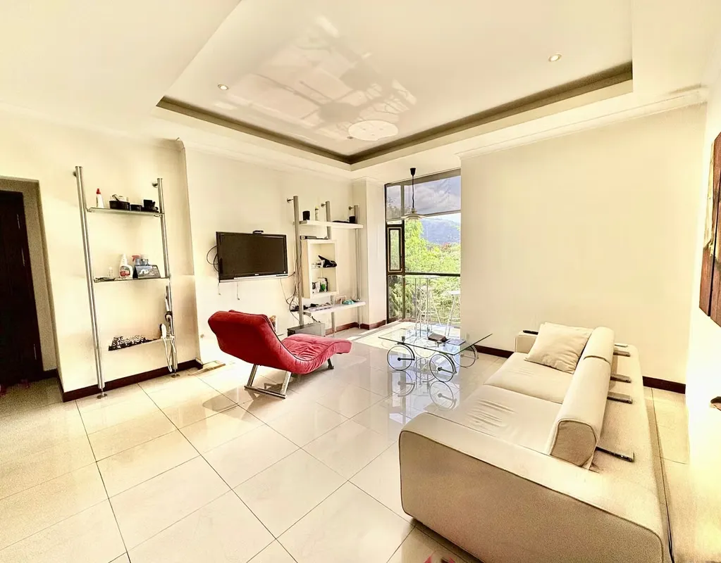 Spacious and Bright Furnished Apartment for Rent in Escazú