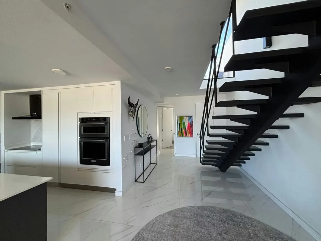 VENTA DE EXCLUSIVO PENTHOUSE EN ROHRMOSER PARA INVERSION