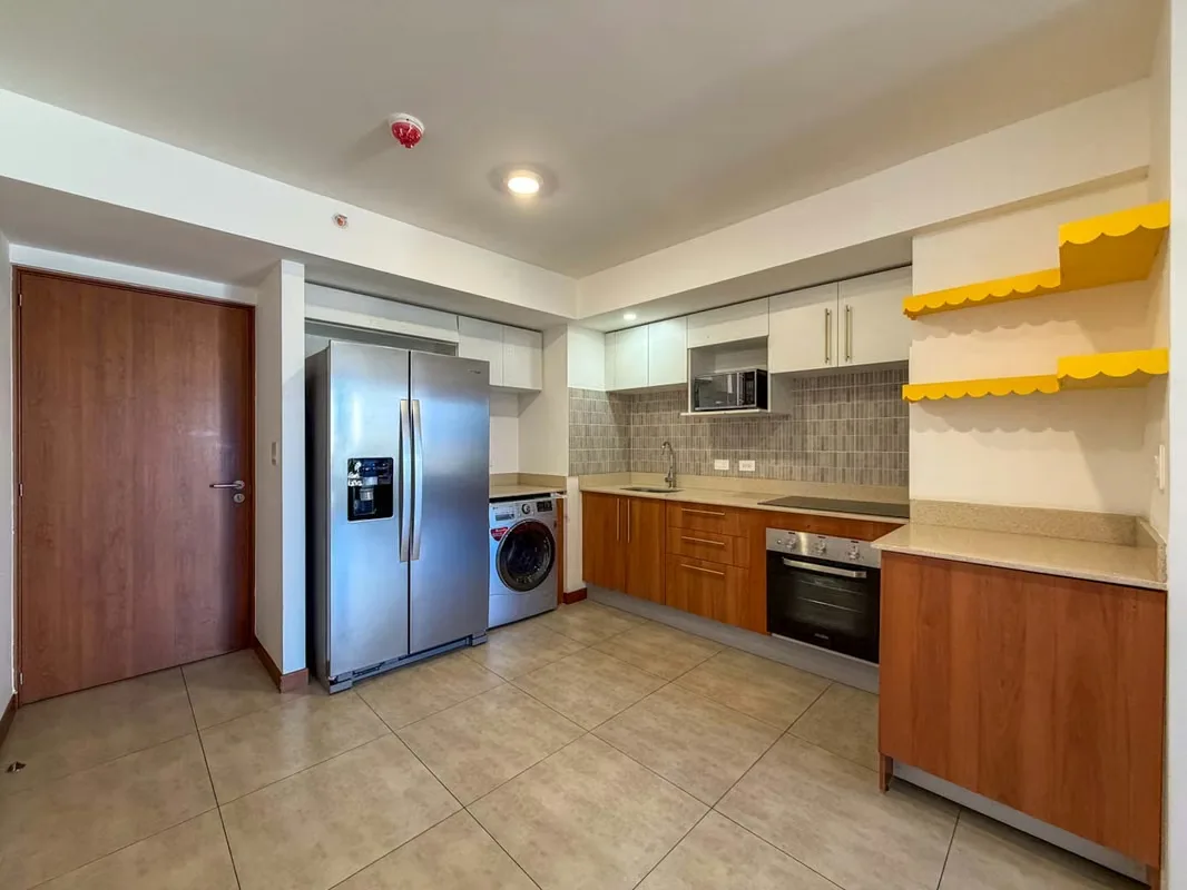 Apartment for Sale in Los Yoses with Balcony and North-Facing View on the 16th Floor — photo 3