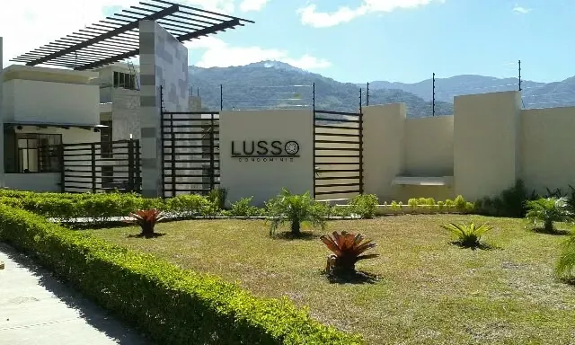 Lot in Santa Ana - Lusso Condo # 88 - MV