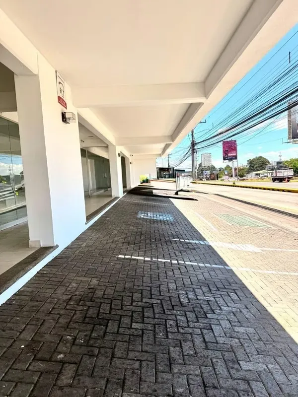 Commercial place on first floor high transit located in La Sabana