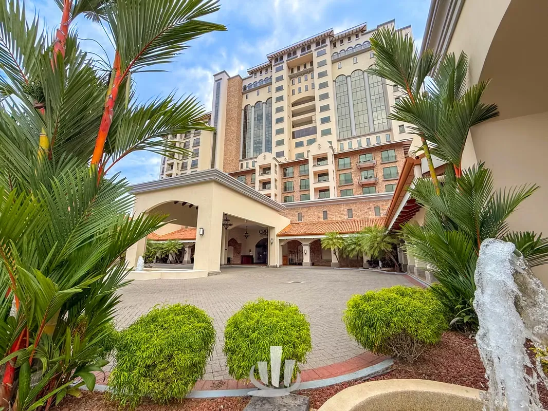 Oceanfront Condo for Sale in Jacó – Crocs Casino Resort & Spa