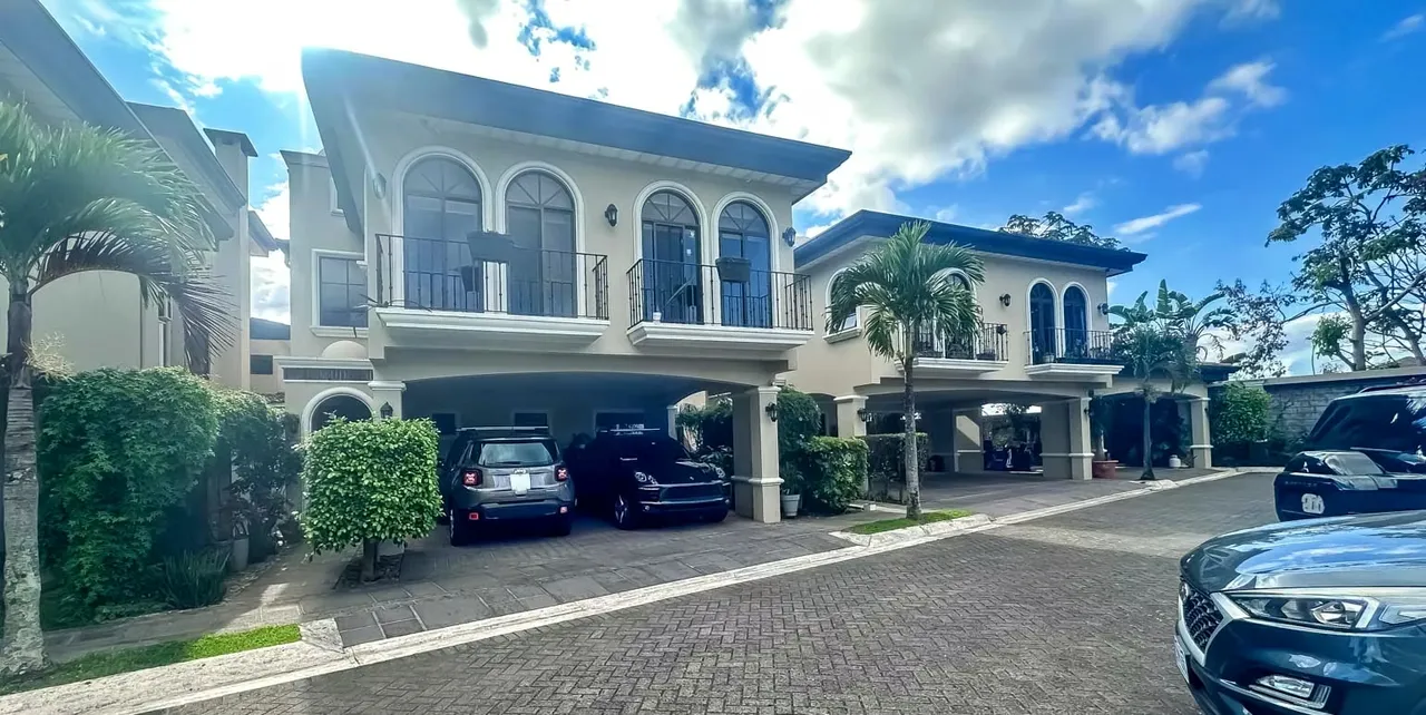 Venta casa elegante de lujo con vistas panorámicas, La Unión. (AD)