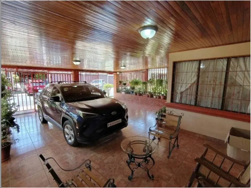 Venta de casa de una planta en residencial privado, Lagunilla, Heredia