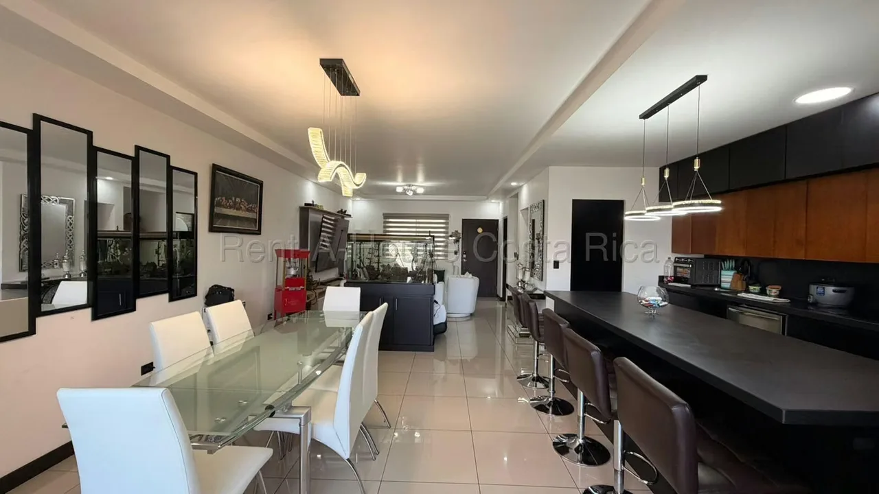 Oportunidad en Santo Domingo de Heredia - Condominio Vista Catedral Se vende hermosa casa en condominio, amplia, moderna y con una vista espectacular. Excelente ubicación y lista para ... — photo 4