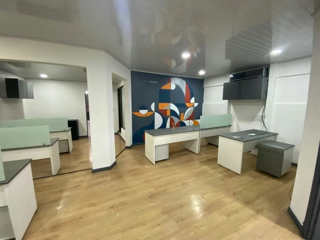Spacious house for rent located in Rohrmoser, special for office furniture included!