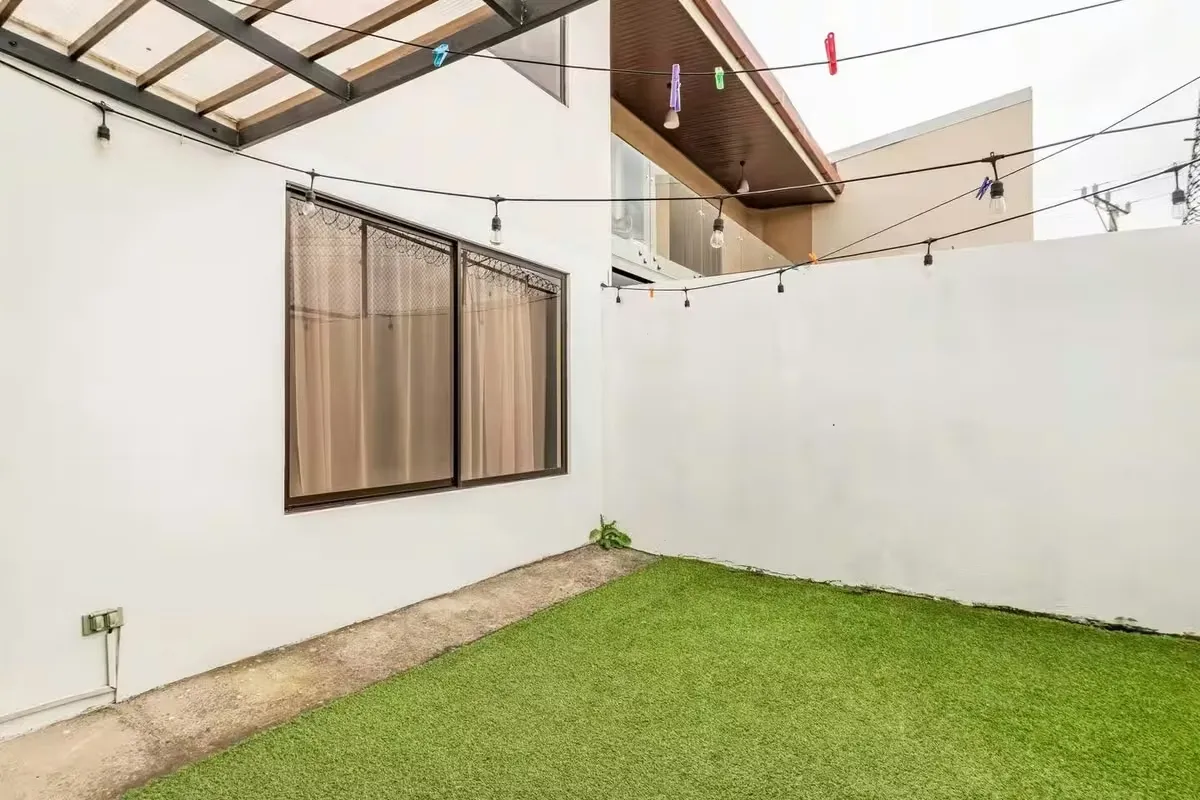 Se Alquila Casa full amueblada en Ulloa de Heredia, Condominio Terrafe.