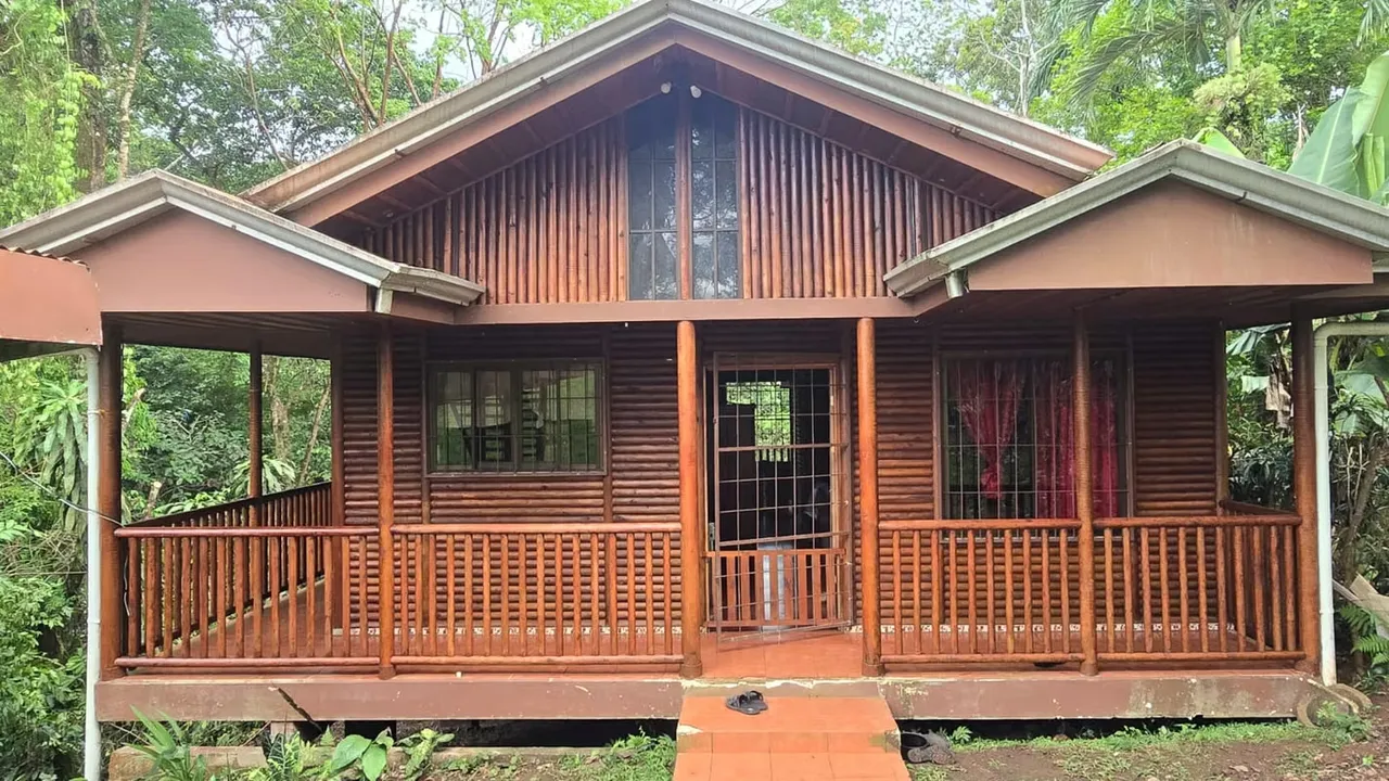 SE VENDE CABAÑA EN SANTA ROSA SAN CARLOS