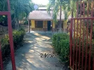 Se vende hermosa propiedad de playa y vacaciones con muchisimo potencial para alquiler vacacional o Airbnb. Ubicada en una ...