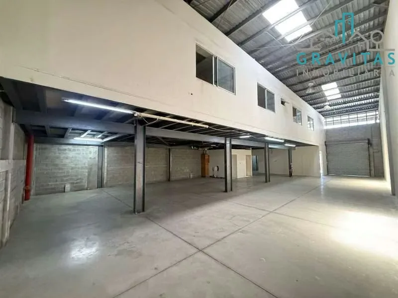 Warehouse of 453 m² in an industrial park located in La Uruca, near logistics and distribution centers, etc.