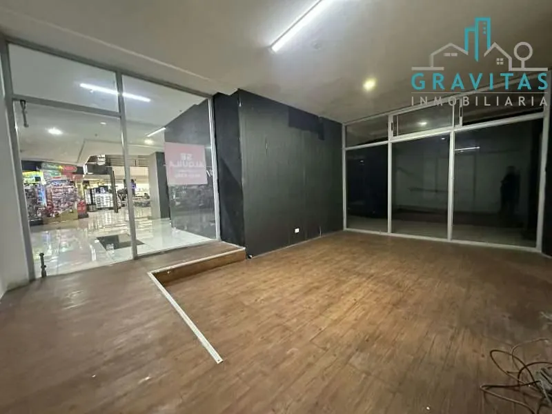 Alquiler de local comercial en Mall San Pedro | 125 m2 | F 690