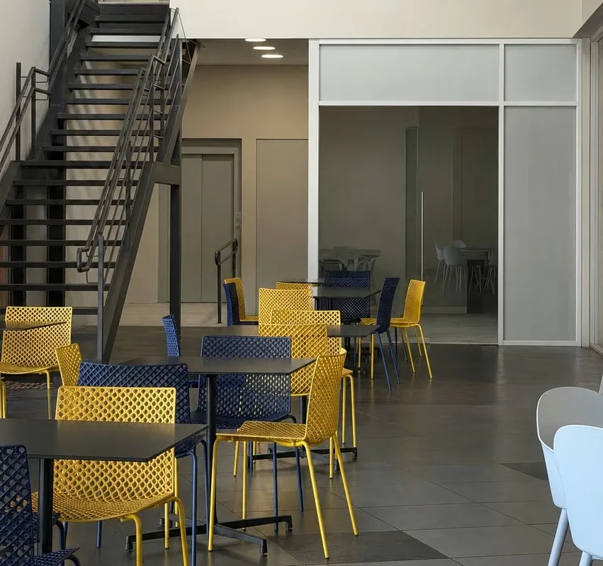 Se alquila local comercial en Metroplaza Escazú