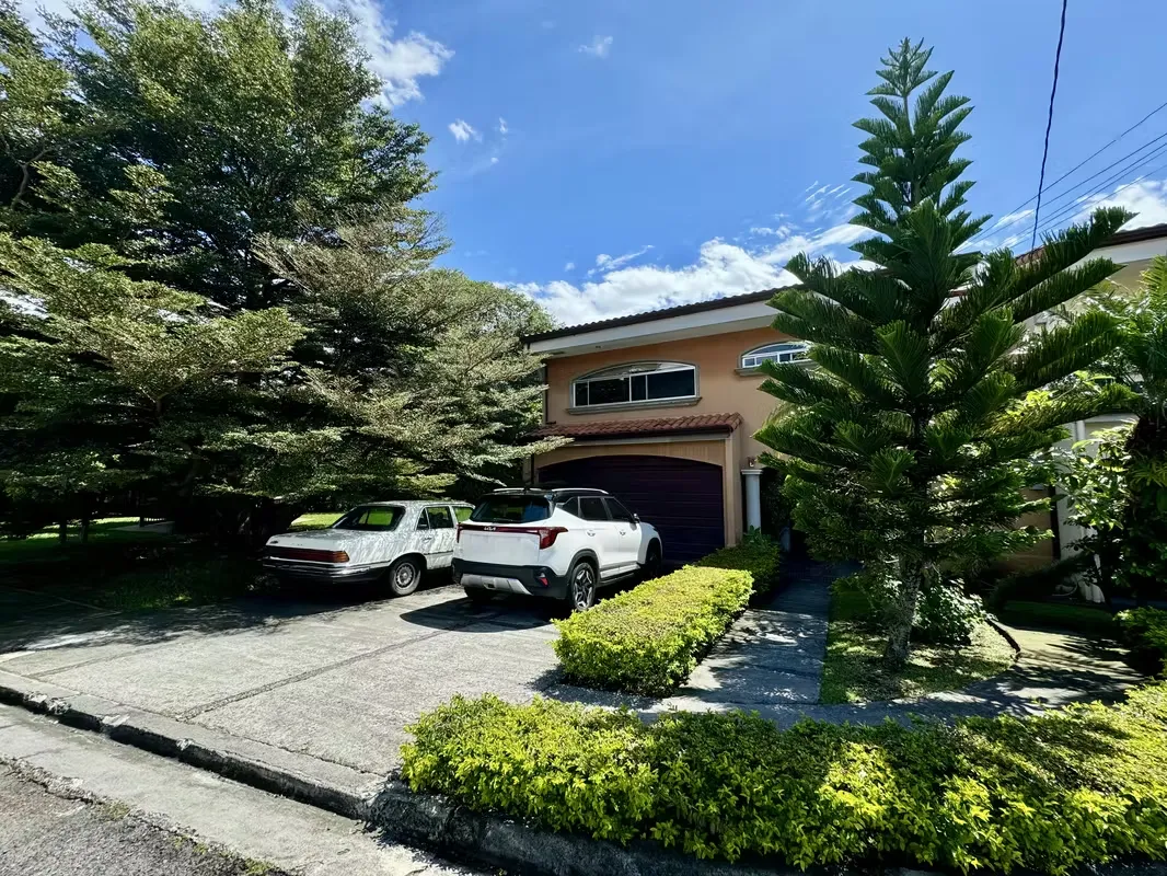 Santa Ana. Casa en Condominio Residencial Horizontal | Precio de Oportunidad