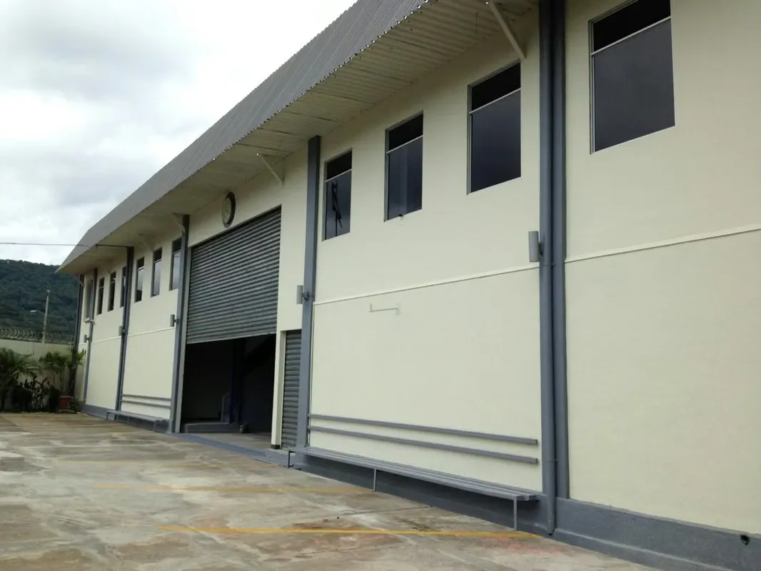 INDEPENDENT INDUSTRIAL WAREHOUSE FOR RENT IN SAN ANTONIO DE DESAMPARADOS