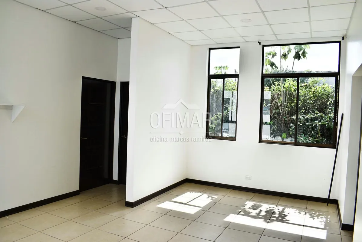 Enjoy a comfortable, modern apartment with excellent natural lighting, located in a strategic and highly convenient area in Sabanilla, close to important points of interest ...