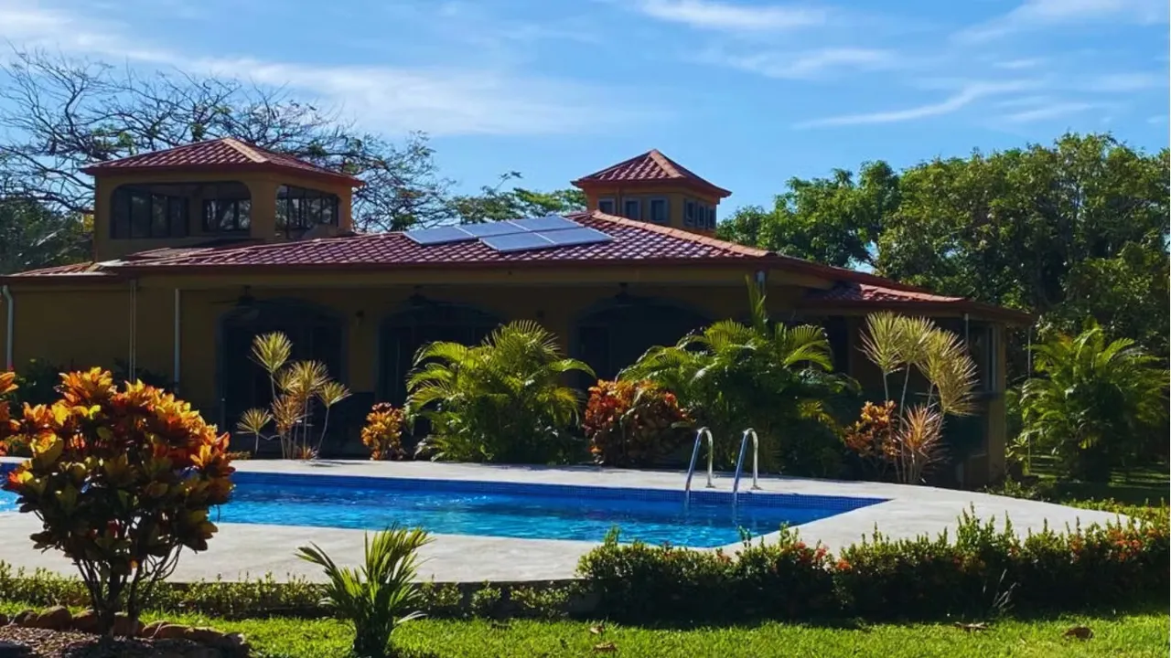 An exceptional opportunity to live surrounded by nature, privacy and tranquility, without ...
