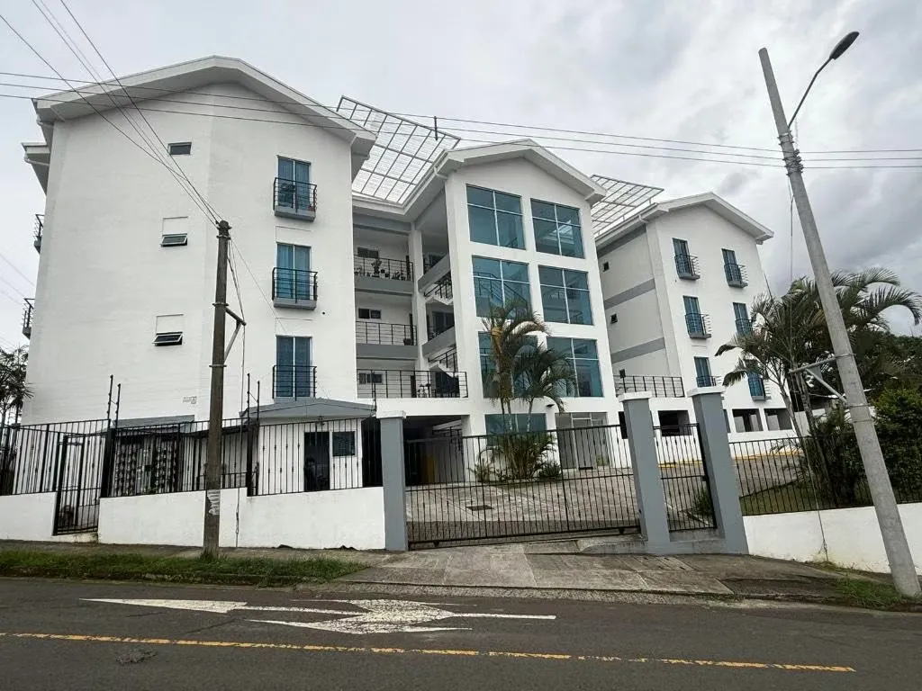 Venta de Apartamento en Condominio Roosevelt, San Pedro SR