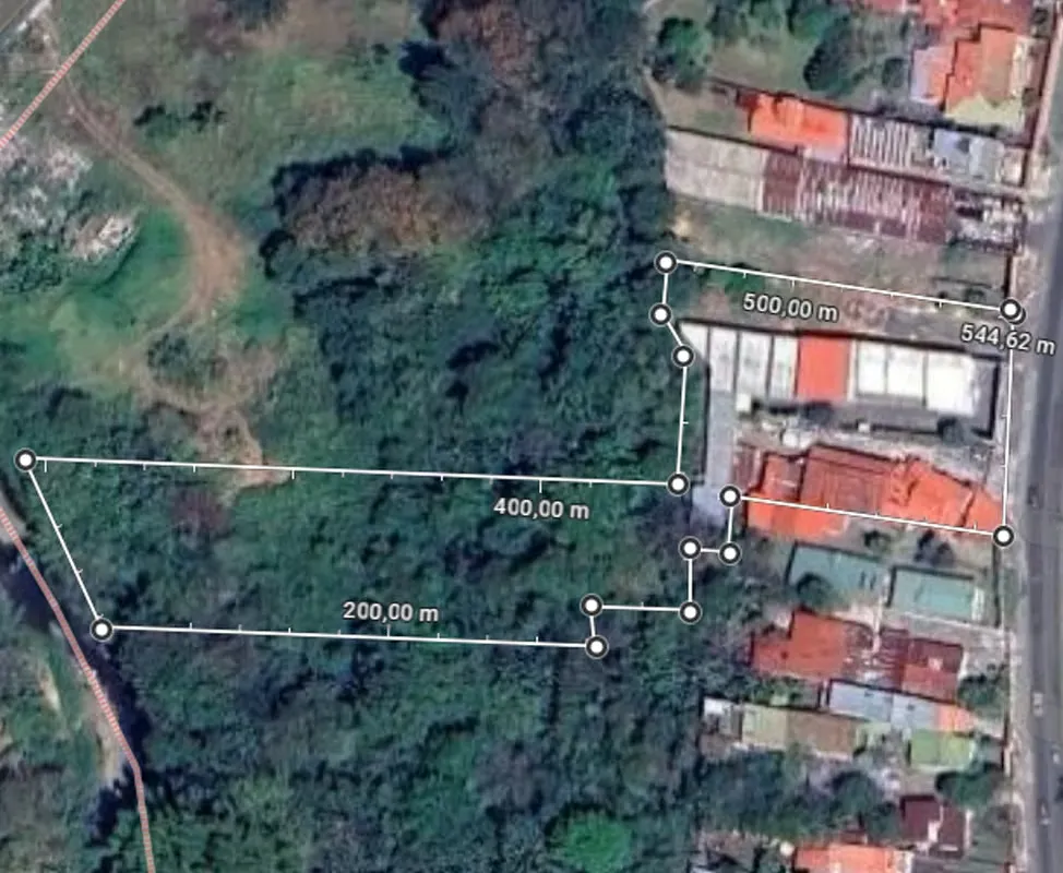 Macropropiedad comercial 6.101 m² sobre vía principal